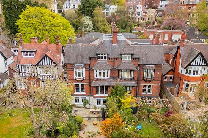 2 Bedroom Flat For Sale In Huntingdon Drive, The Park, Nottingham, NG7