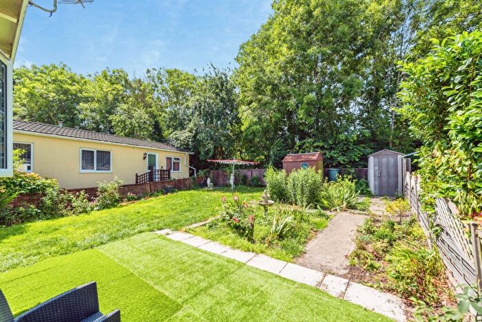 1 Bedroom Bungalow For Sale In Brook Meadow, Wroughton, Swindon, Wiltshire, SN4