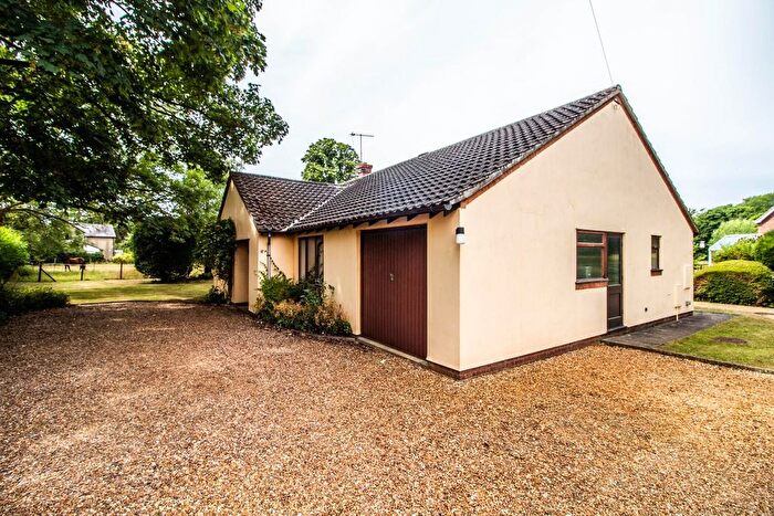 2 Bedroom Detached Bungalow To Rent In Kings Mill Lane, Great Shelford, CB22