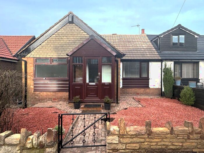 4 Bedroom Bungalow To Rent In Brookside Avenue, Oldham, OL4