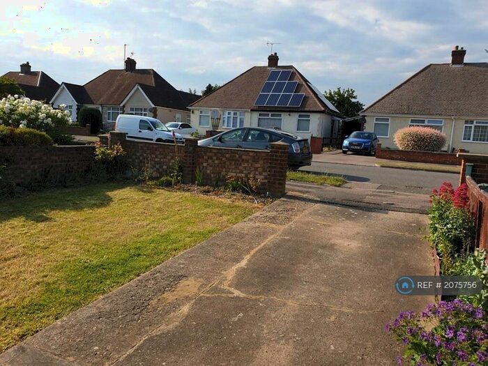 2 Bedroom Bungalow To Rent In Chantry Avenue, Kempston, Bedford, MK42
