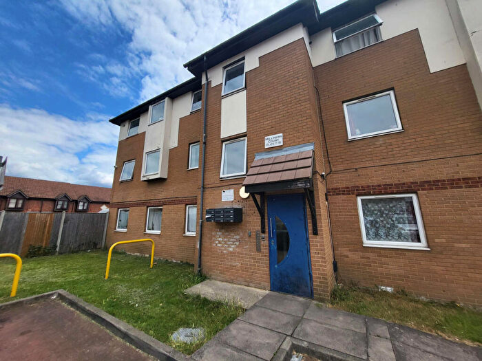 1 Bedroom Flat To Rent In Milliners Court, LU3