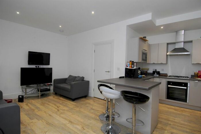 4 Bedroom Property To Rent In North Road East, Plymouth, PL4