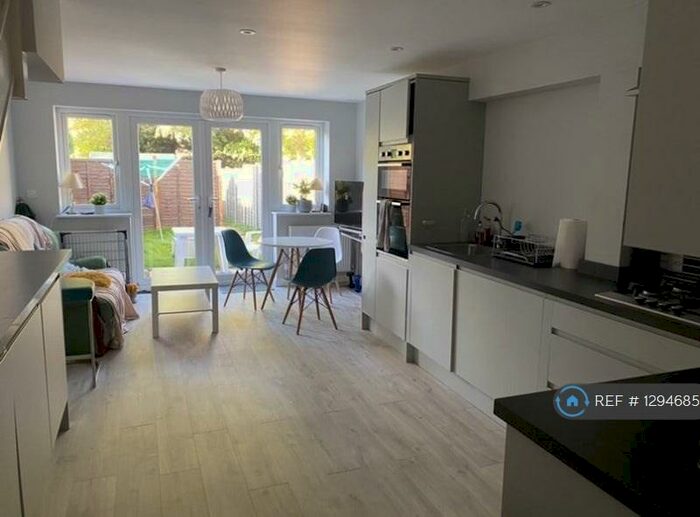 3 Bedroom Semi-Detached House To Rent In Blackwell Avenue, Guildford, GU2