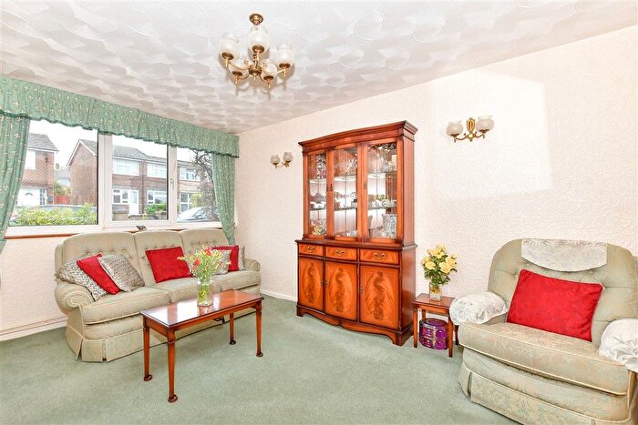 3 Bedroom Terraced House For Sale In Whitsbury Road, Havant, Hampshire, PO9
