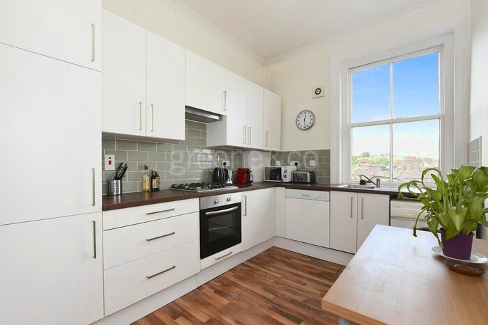 1 Bedroom Flat To Rent In Crouch End Hill, London, N8