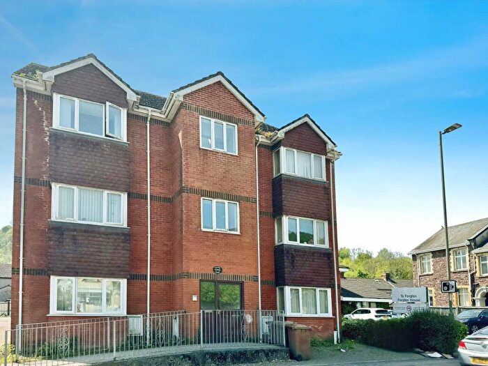 1 Bedroom Flat To Rent In Chapel Court, St Mary Street, NP11