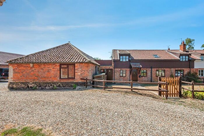 4 Bedroom Character Property For Sale In Wood Lane, Burgh, Norwich, NR11