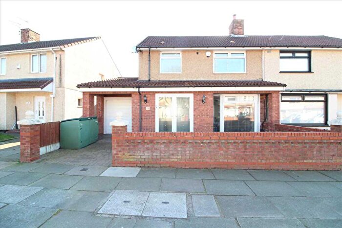 3 Bedroom Semi-Detached House For Sale In Bewley Drive, Kirkby, L32