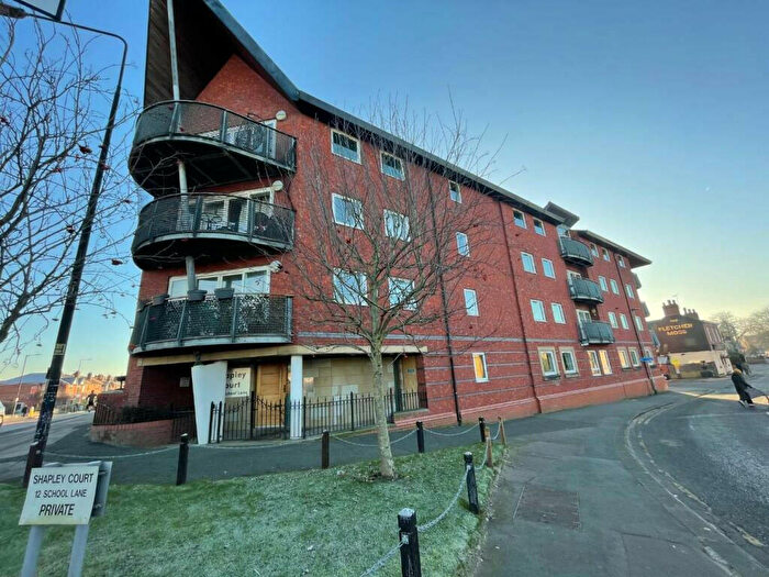 2 Bedroom Flat To Rent In Shapley Court, Manchester, M20