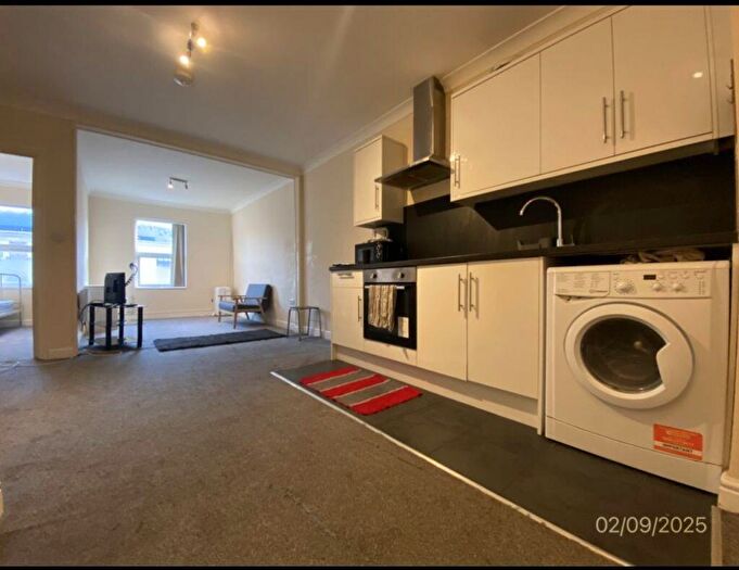 1 Bedroom Flat To Rent In Herschel Street, SL1