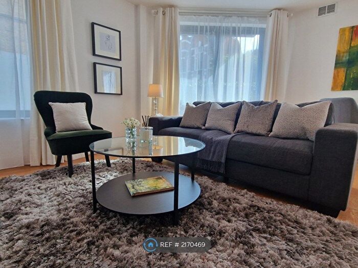 2 Bedroom Flat To Rent In Sugar Lane, London, SE16