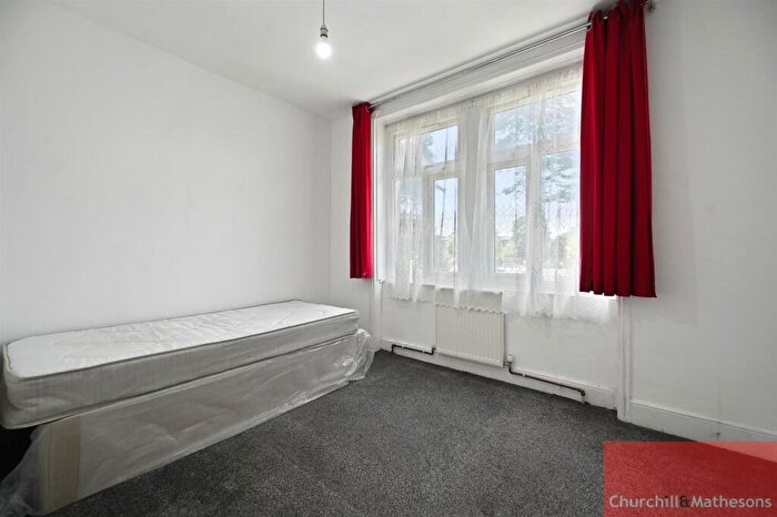 1 Bedroom Flat For Sale In Harlesden Gardens, London, NW10