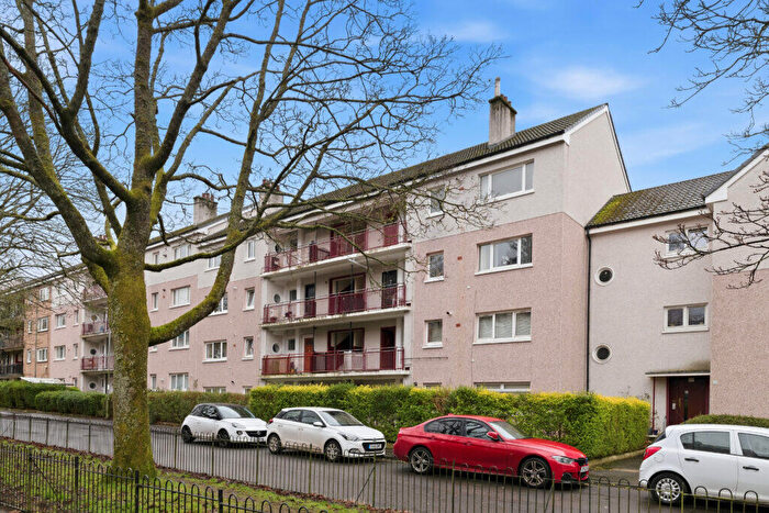 3 Bedroom Flat For Sale In Banchory Avenue, Mansewood, G43