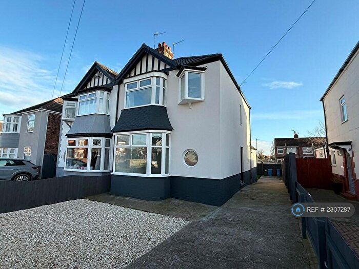 3 Bedroom Semi-Detached House To Rent In Belgrave Drive, Hull, HU4