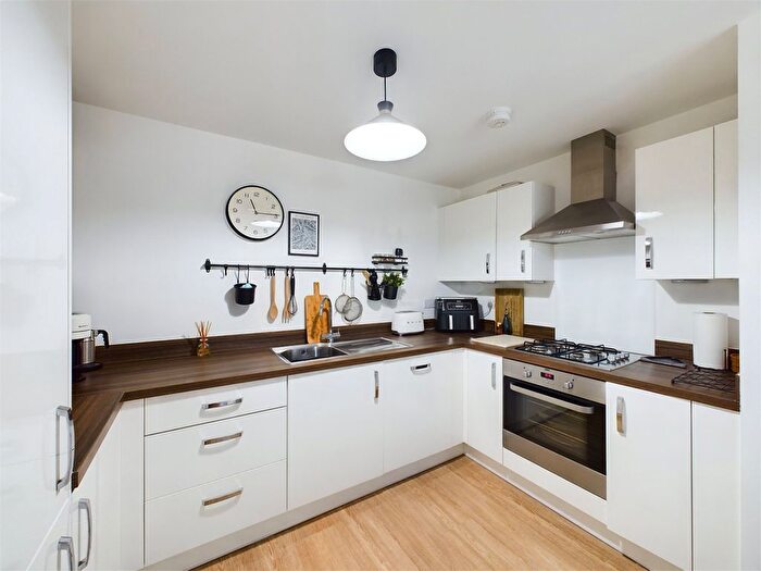 1 Bedroom Flat For Sale In Masterson Close, Wellesley, Aldershot, Hampshire, GU11