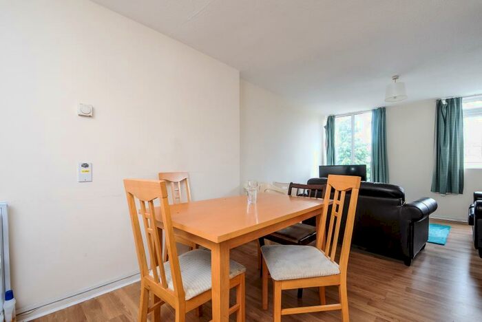 4 Bedroom Terraced House To Rent In Lyndworth Mews, Hmo Ready Sharers, OX3