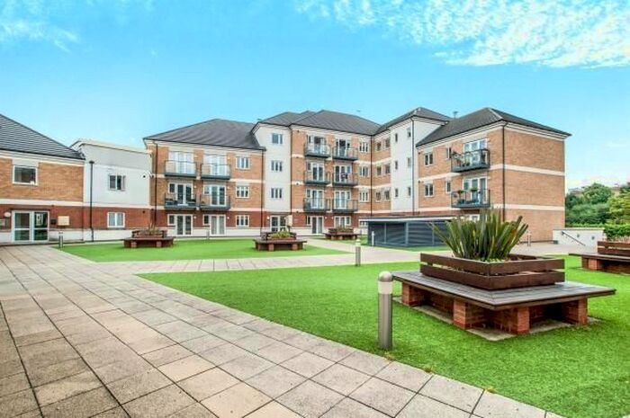 2 Bedroom Flat To Rent In Ley Farm Close, Garston, Watford, WD25