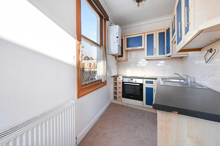 1 Bedroom Flat To Rent In Sinclair Road, West Kensington, W14
