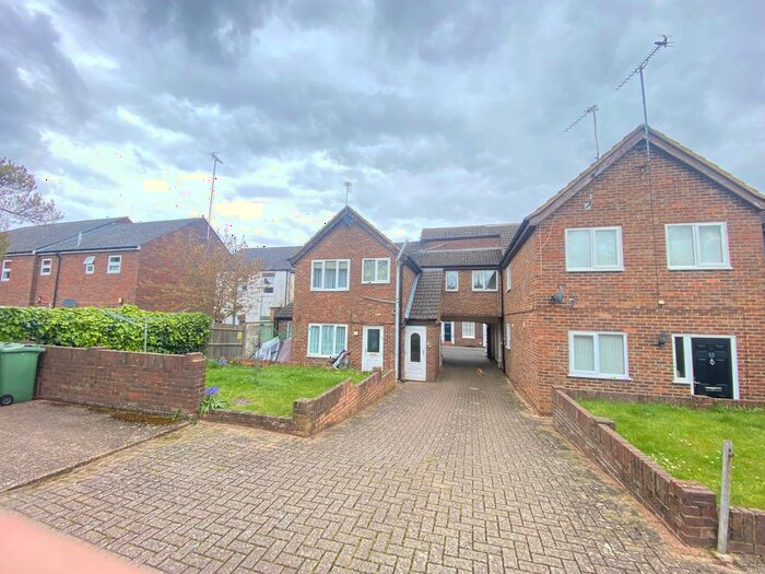 1 Bedroom Property To Rent In Edward Street, Dunstable, LU6