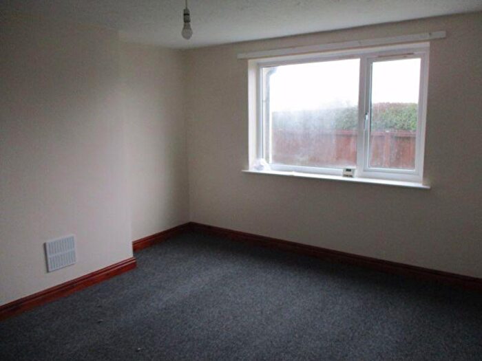 1 Bedroom Flat To Rent In Holt Road, Wrexham, LL13