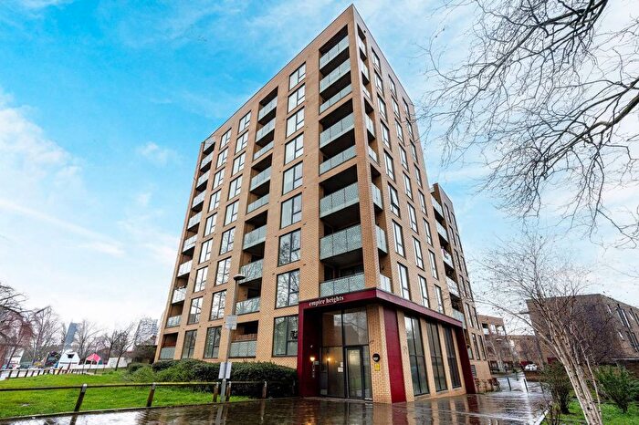 2 Bedroom Flat To Rent In Empire Heights, New Cross, London, SE14