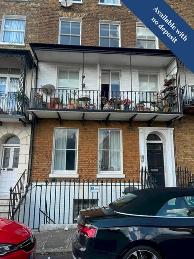 3 Bedroom Flat To Rent In Albion Place, Ramsgate, CT11