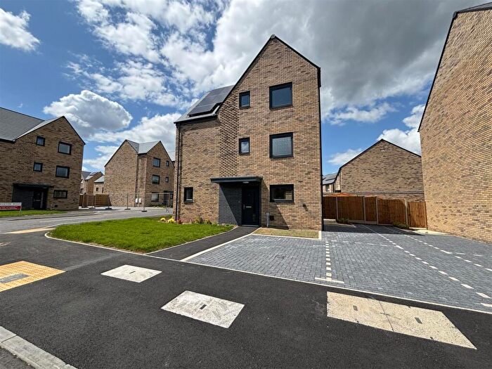 4 Bedroom Detached House To Rent In Downham Boulevard, Ravenswood, Ipswich, IP3