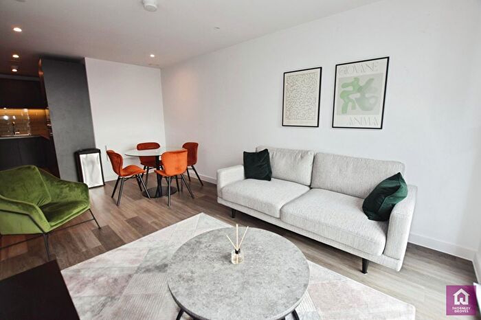 2 Bedroom Flat To Rent In High Definition, Red, Media City, Salford, Manchester, M50