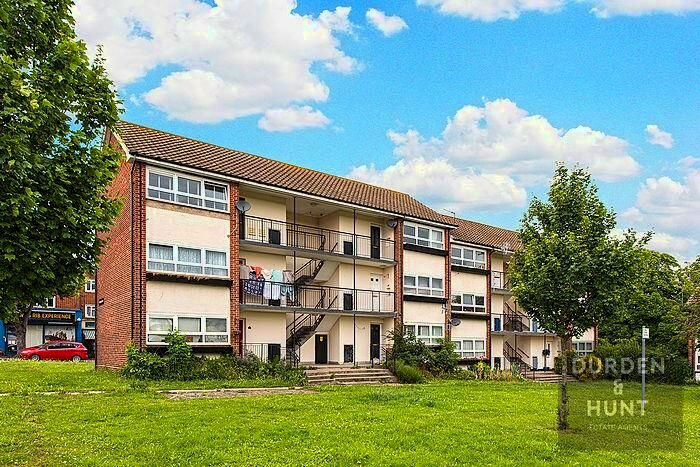 1 Bedroom Flat To Rent In Pentlow Way, Buckhurst Hill, IG9