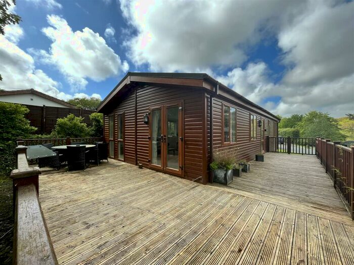 3 Bedroom Chalet For Sale In Willow Bay Country Park, Whitstone, Cornwall, EX22