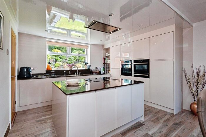 4 Bedroom Detached House For Sale In Woodend Drive, Stalybridge, Greater Manchester, SK15