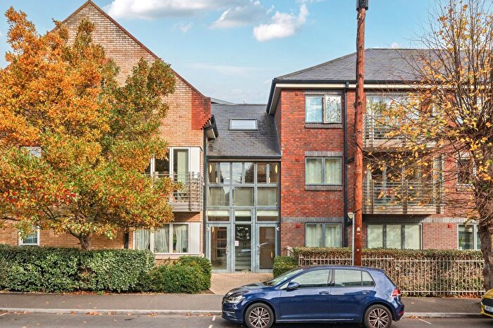 1 Bedroom Flat To Rent In The Courtyard Alt Grove, Wimbledon, London, SW19