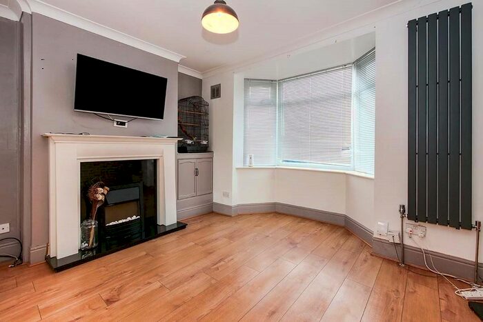 3 Bedroom Semi-Detached House To Rent In Gateford Road, Worksop, Nottinghamshire, S81