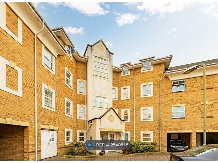 2 Bedroom Flat To Rent In International Way, Sunbury-On-Thames, TW16