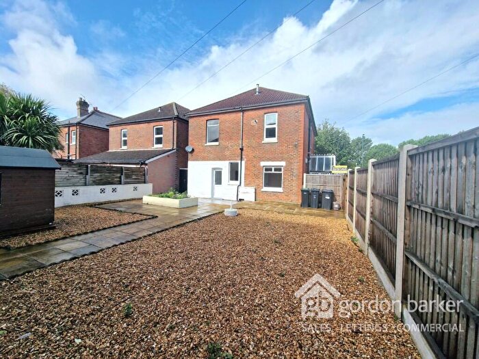4 Bedroom Duplex For Sale In Holdenhurst Road, Bournemouth, Dorset, BH8