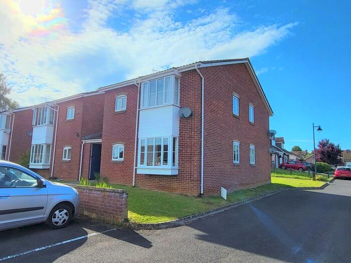 1 Bedroom Flat To Rent In Green Mead, Yeovil, BA21
