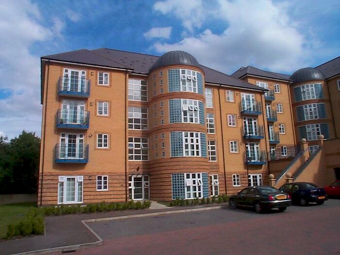 2 Bedroom Apartment To Rent In Newland Gardens, Hertford, SG13