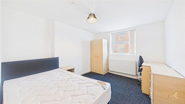 1 Bedroom Detached House To Rent In Woodlands Road, Middlesbrough, North Yorkshire, TS1