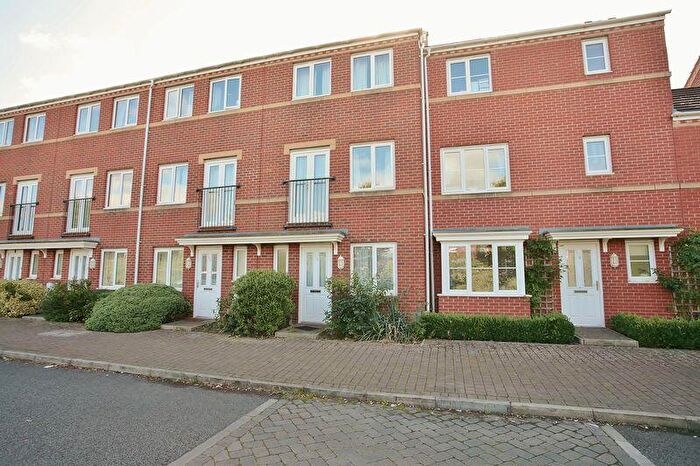 3 Bedroom Terraced House To Rent In Alma Road, Banbury, Oxon, OX16