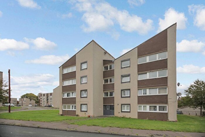 2 Bedroom Flat For Sale In Flat, Calder Court, Edinburgh, EH11