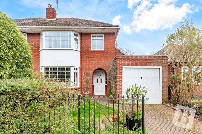3 Bedroom Semi Detached House For Sale In Rushdene Road, Brentwood, Essex, CM15