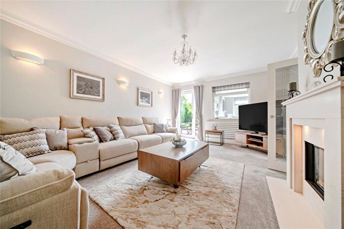 4 Bedroom Bungalow For Sale In Selby Road, Garforth, Leeds, West Yorkshire, LS25