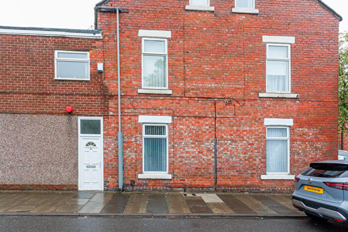 2 Bedroom Flat For Sale In Farnham Road, South Shields, NE34