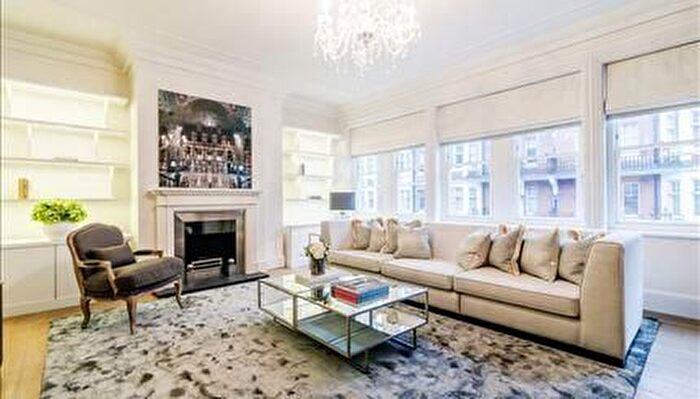 3 Bedroom Flat To Rent In Duke Street, London, W1K