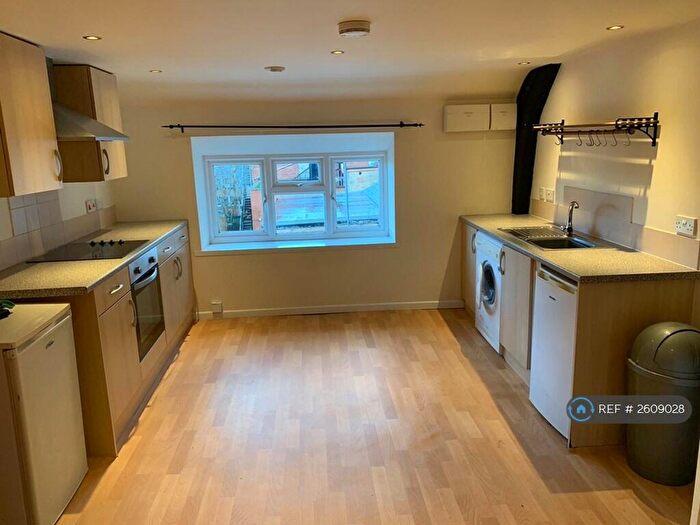 1 Bedroom Flat To Rent In Bank Mews, Ross-On-Wye, HR9