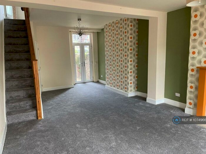 2 Bedroom Terraced House To Rent In Highfield Road, Salford, M6