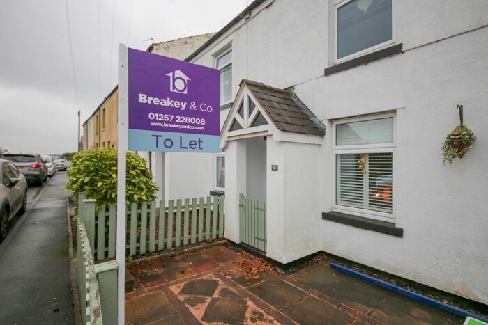 2 Bedroom Semi-Detached House To Rent In Platt Lane, Standish, Wigan, Lancashire, WN1