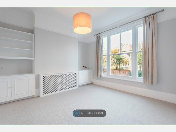 1 Bedroom Flat To Rent In Spencer Walk, London, SW15