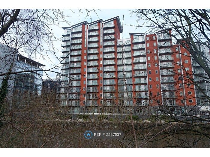 2 Bedroom Flat To Rent In Whitehall Quay, Leeds, LS1
